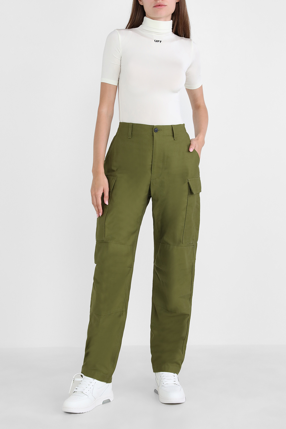 חולצת גולף קצרה